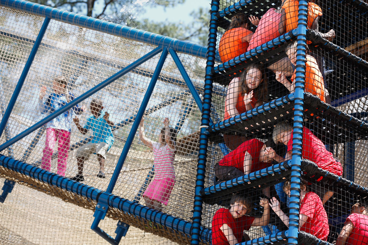 Tour Overview Stone Mountain Park in Atlanta - One-Day Adventure Pass Located on 3, acres of natural beauty, Stone Mountain Park features a wide variety of fun family activities and things to .